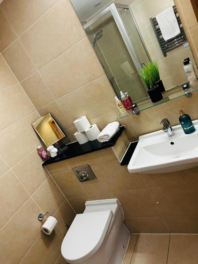 Spacious 3-Bed 3-Bath Luxury Apartment With Balcony Hyde Park 伦敦 外观 照片